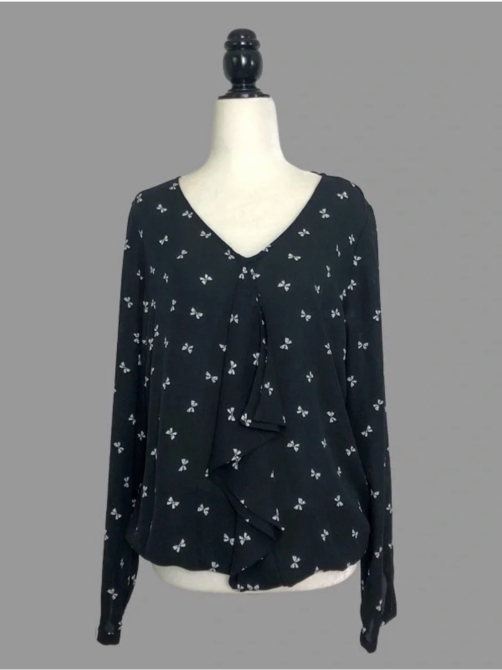 🤍 M 🤍 Thyme Maternity Ruffled Front Blouse Bow Print Elastic Waist